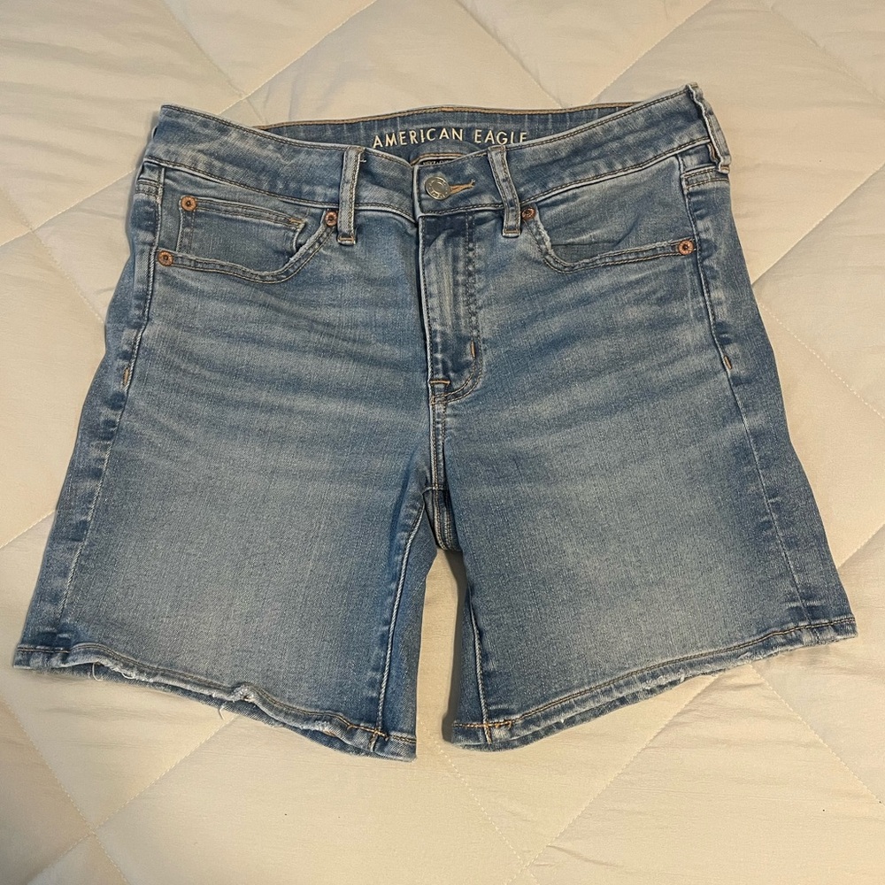 AE Next Level Low-Rise Skinny
Bermuda Denim Short
